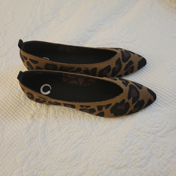 Leopard Flats - Picture 3 of 4